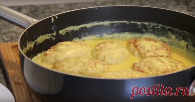 Рыбные тефтели в сметанном соусе: невероятно вкусные и сочные Представляем вам рецепт вкусных тефтелей из рыбы. Готовить мы их будем в сливочном соусе. Тефтели получаются очень нежные и буквально тают во рту. Сам соус имеет легкую цитрусовую нотку, которая отлич…