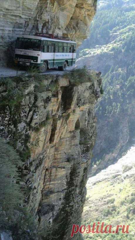 (8) La route dangereuse | Natur