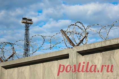 Стали известны подробности об условиях содержания блогера Шабутдинова в СИЗО. Блогер и бизнес-коуч Аяз Шабутдинов, которому ранее предъявили обвинения в восьми эпизодах мошенничества, не жалуется на условия содержания в СИЗО. Об этом стало известно из заявления ответственного секретаря ОНК Москвы Алексея Мельникова, сделанного после встречи с задержанным в изоляторе.