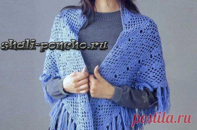 Светло-синяя шаль