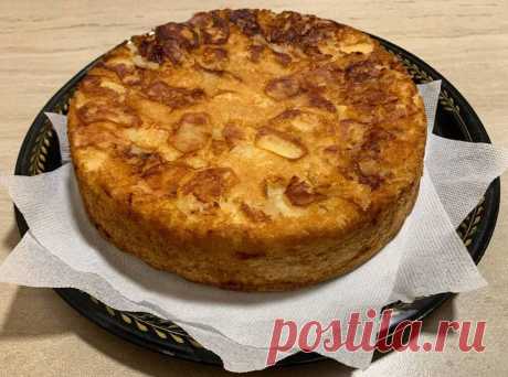 Шарлотка с антоновкой