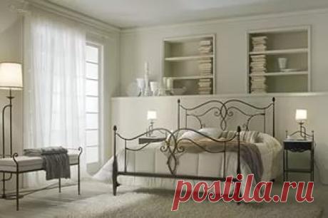 металлическая кровать в интерьере спальни: 26 тыс изображений найдено в Яндекс.Картинках