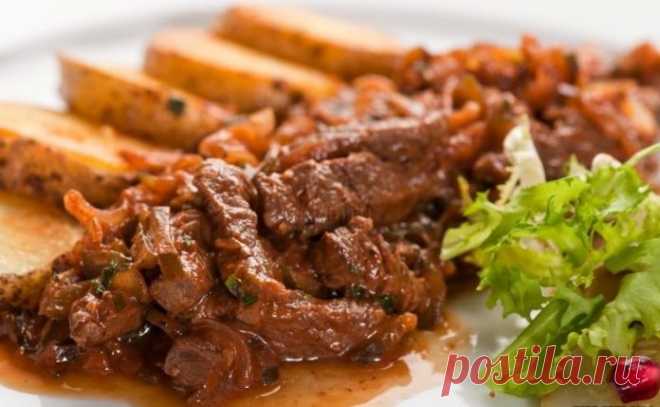 Ароматное мясное азу — вкусно и просто 


Шикарное блюдо!









Ингредиенты:
Мясо говядина, свинина и даже курица (любое)150 гр. огурца маринованного или соленного100 гр. моркови150 гр. помидоры или томатная пастабольшая головка лука ре…