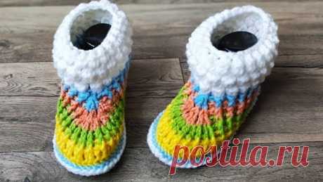 ПРОСТЫЕ ТАПОЧКИ ИЗ ОСТАТКОВ ПРЯЖИ! /KNITTED SLIPPERS/ZAPATILLAS DE PUNTO/GESTRICKTE HAUSSCHUHE/針織拖鞋