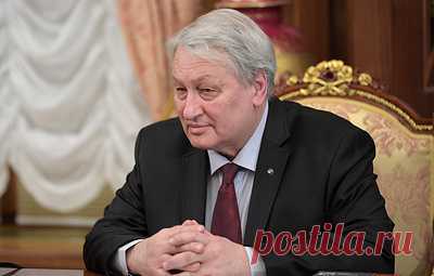 "США погрязли в безнаказанности и коррупции". Открытое письмо ветерана СВР. Ветеран Службы внешней разведки России (СВР), в прошлом директор Российского института стратегических исследований (РИСИ) генерал-лейтенант в отставке Леонид Решетников опубликовал открытое письмо в адрес директора Центрального разведывательного управления (ЦРУ) США Уильяма Бернса. Ранее глава ЦРУ писал, что США больше не принадлежит неоспоримое лидерство на мировой арене, называл серьезными геополитическими…