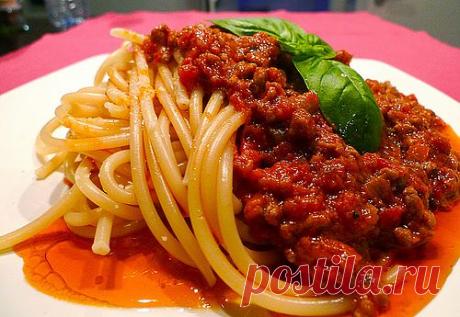Соус Болоньезе. Рецепты соуса Болоньезе. Как правильно готовить соус Болоньезе - полезные советы. Секреты и рецепты приготовления соуса Болоньезе от опытных кулинаров.