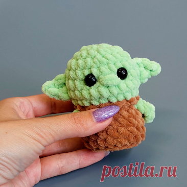 PDF Йода крючком. FREE crochet pattern; Аmigurumi toy patterns. Амигуруми схемы и описания на русском. Вязаные игрушки и поделки своими руками #amimore - плюшевый йода, маленький бейби йода из плюшевой пряжи, yoda baby, Star Wars: The Mandalorian, Звёздные войны: Мандалорец.