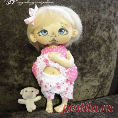 Да,кстати.Все показывают и мы покажем.У нас тоже есть трусишки.А то подумаете еще чего...