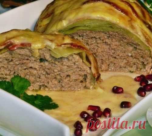 Мясной рулет «Голубчик» в сливочном соусе.