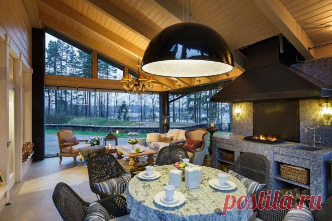 «Какая ж беседа без сытного обеда?!» Теплые беседки и зоны отдыха: 40 вариантов с кладочной печью, кухней, мангалом и барбекю