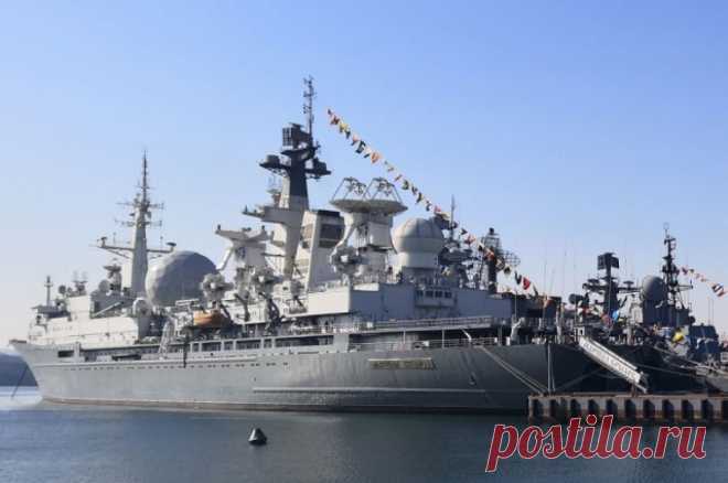 Россия достигла 100% импортозамещенности в военном судостроении. В 2024 году ВМФ получит 12 надводных кораблей и четыре подводные лодки.