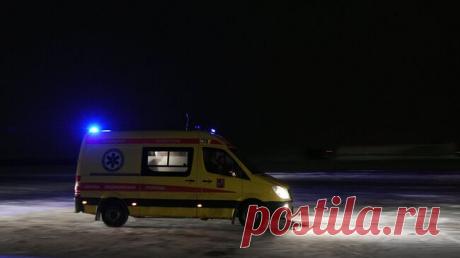 На Рублевском шоссе в Москве столкнулись легковушка и автобус