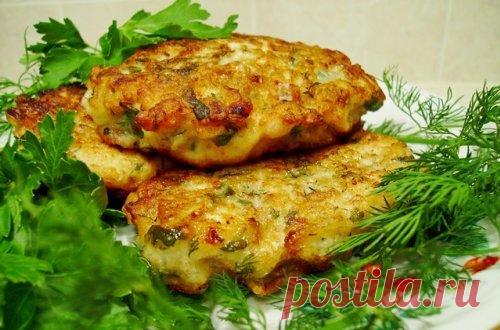 Котлеты для диеты 

Диета диетой, а без котлет как-то тоскливо. И нашлись эти чудесные котлетки. Хотя они и жареные, но в составе всего три основных компонента и сплошь с низкой калорийностью. Лёгкие и сочные котлеты и вкусные. Записывайте рецептик, девочки! 

Пропорции такие - количество капусты по объему равно грудке, лука наполовину меньше. 
Показать полностью…