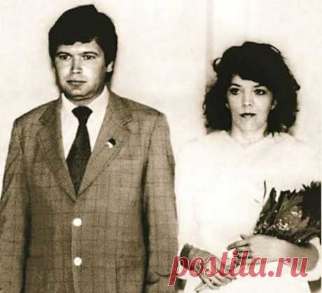Виктор Михайлович Галушка, Тамара Витальевна Галушка 
Родители Веры Брежневой