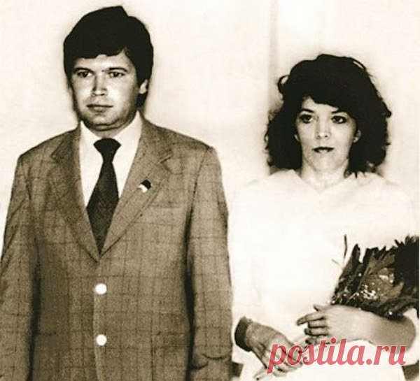 Виктор Михайлович Галушка, Тамара Витальевна Галушка 
Родители Веры Брежневой
