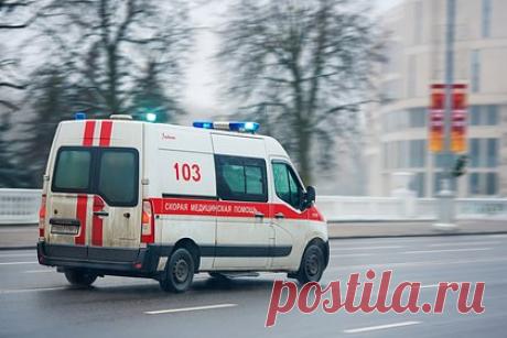 Россиянка пострадала в ДТП с туристическим автобусом в Белоруссии. В Витебской области Белоруссии произошло ДТП с туристическим автобусом. В аварии пострадала россиянка, ее доставили в Витебскую областную клиническую больницу, где у пострадавшей диагностировали закрытый перелом верхней челюсти. В автобусе находились 26 человек, в том числе два водителя.