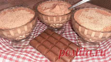 Десерт из ряженки с какао Десерт из ряженки с какао – самый простой десерт из обычных продуктов. Нежный, вкусный, воздушный, а готовится считанные минуты!Ингредиенты:ряженка – 800 мл.;какао-порошок – 3 ст.л.;сахар – 100 гр.;ванильный сахар – 10 гр.;желатин – 25 гр.;вода теплая – 100 мл.;шоколад – 20...