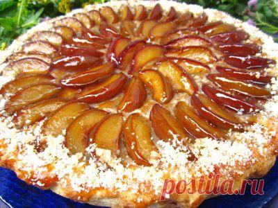Сливовый пирог с ореховым кремом (с миндалём и фундуком) : Выпечка сладкая