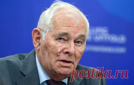 Рошаль считает, что понятие &quot;услуга&quot; оскорбляет медицинских работников. Врачи оказывают помощь, подчеркнул президент НИИ неотложной детской хирургии и травматологии
