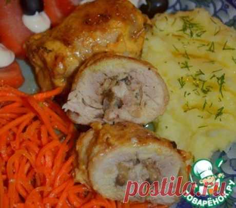 Куриные бёдра с грибами в соусе - кулинарный рецепт