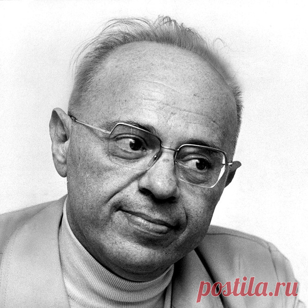 Сегодня, 12 сентября, исполняется 98 лет со дня рождения одного из лучших фантастов XX века Станислава Лема.
Писатель, философ, футуролог, биотехнолог, кибернетик. Реалист и мечтатель, агностик и сторонник эмпирических методов. Его книги о грядущей победе высшего разума над несовершенным человеческим родом разошлись по миру на сорока языках.
