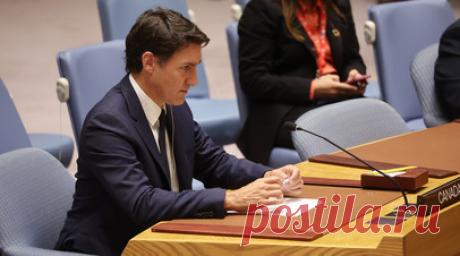 Трюдо: чествование эсэсовца стало надругательством над жертвами холокоста. Премьер Канады Джастин Трюдо сожалеет о том, что аплодировал стоя украинскому эсэсовцу Ярославу Гуньке, который оказался в канадском парламенте в момент прибытия туда Владимира Зеленского. По словам политика, таким образом канадские власти надругались над памятью миллионов людей, в том числе над жертвами холокоста. Читать далее