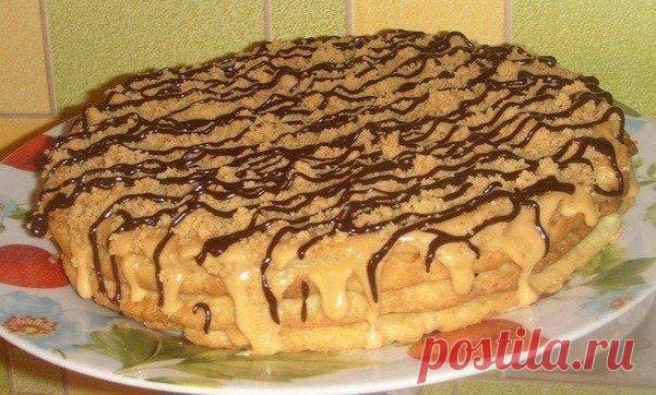 Тортик на скорую руку

Ингредиенты:

Тесто:
150 маргарина,
230 сметаны,
2 стакана муки.

Приготовление:

Замесить тесто,разделить на 6 частей.
Каждую часть раскатать тонко,испечь коржи.Остудить.

Ингредиенты:

Крем:
1б. вар. сгущёнки,
200 гр. разм.. масла,

Приготовление:

Всё соединить,хорошо взбить.
Каждый корж смазать кремом,сверху полить растопл. шоколадом.