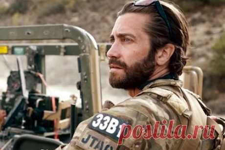 Опубликован второй локализованный трейлер «Переводчика» Гая Ричи. Российская кинокомпания «Вольга» опубликовала второй локализованный трейлер фильма «Переводчик» от британского режиссера Гая Ричи. Сюжет новой картины расскажет о сержанте Джоне Кинли, попавшем в окружение противника в Афганистане. Солдату удается выжить благодаря местному переводчику по имени Ахмед.