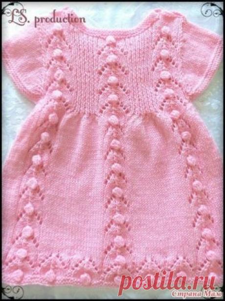 Вязаное платье для малышки из пряжи Детский Каприз