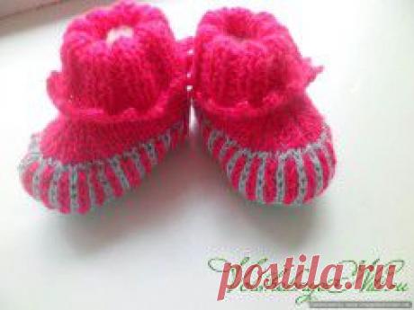 Очаровательные пинетки, связанные спицами. Мастер-класс с описанием для начинающих. Часть 1.