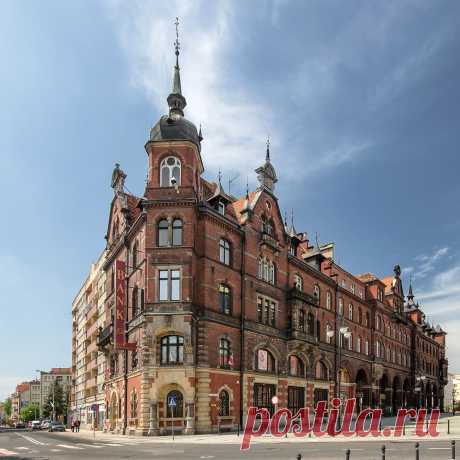 Nostalgia for the Union
For most visitors from the former Soviet Union, Legnica - &quot;an army town&quot;, a place in the neighboring socialist countries, where more than fifty years was a large garrison of Soviet troops based headquarters of the Northern Group of Forces of the Soviet Union and the General Command stationed troops of the Western direction.