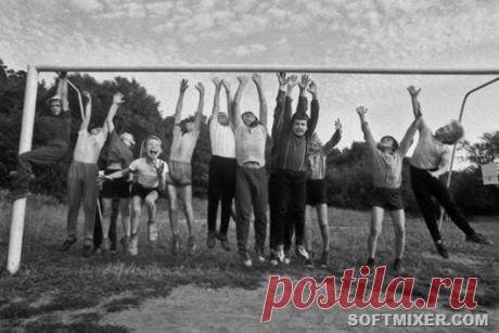 “Дворовые затеи” советских детей / Назад в СССР / Back in USSR