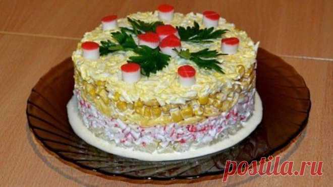 Салат ананасовый слоеный на новогодний стол - Простые рецепты Овкусе.ру