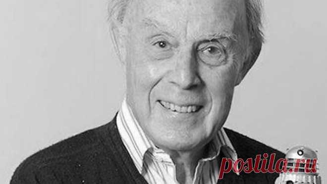 Умер английский актер, озвучивший персонажа в мультсериале "Свинка Пеппа". На 100-м году жизни скончался британский актер, сценарист и артист озвучивания Дэвид Грэм. Об этом пишет "https://rg.ru/2024/09/22/na-sotom-godu-zhizni-umer-britanskij-akter-devid-grem.html" ...