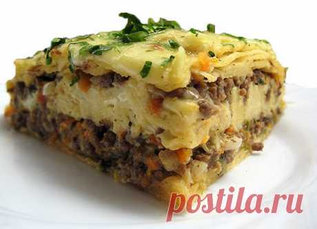 Быстрый мясной пирог из лаваша (и тесто ставить не надо!) - У нас так Мясной пирог из тонкого лаваша Пирог получается сочный и вкусный-вкусный Ингредиенты: • Лаваш тонкий • Мясо (Любое..или фарш) — 400 г • Морковь — 1 шт • Лук...