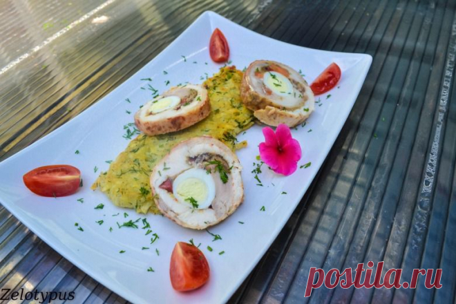 Куриный рулет с перепелиными яйцами, грибами, сыром / Холодные закуски / Кукорама — вкусные рецепты!
