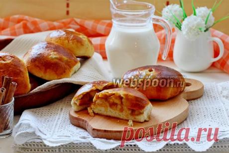 Пирожки с тыквой и яблоком  Пирожки с яблоком и тыквой 
Сейчас в самом разгаре сезон тыквы. Я ранее писала о любви к этому овощу, поэтому и все мои осенние рецепты включают этот чудо-овощ! 
Что касается пирожков, то не могу не отметить в первую очередь само тесто, это не тесто а сказка!!! Его называют «Тесто как пух» и поверьте, это так и есть! Потрясающий рецепт! Приготовив его 1 раз, вы забудете о других способах приготовления теста. Подходит как для сладкой начинки, так...