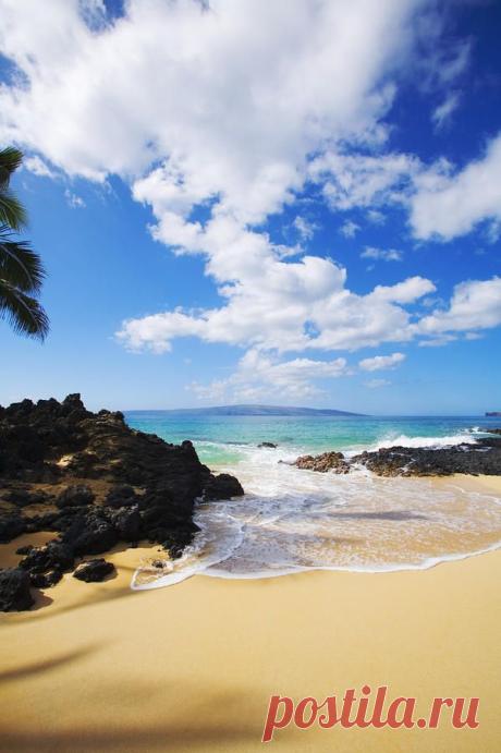 Secret Beach Seafoam Print by Ron Dahlquist - Printscapes /
Makena Beach - Maui