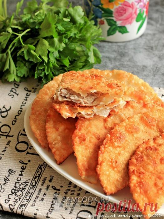 Тонкие, сочные, лёгкие греческие чебуреки: тесто без яиц, кефир в фарше