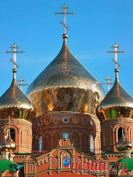 Saint Vladimir, Luhansk, Ukraine - Explore the World with Travel Nerd Nici, one Country at a Time. TravelNerdNici.com  |  Pinterest • Всемирный каталог идей