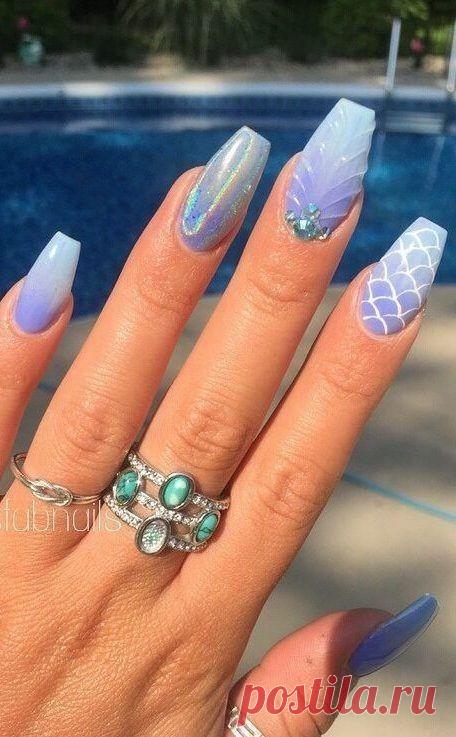 Нежный маникюр с морским дизайном