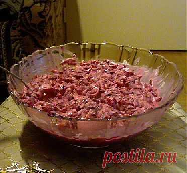 Салат из свеклы. Салат из свеклы с сыром. Кулинарные рецепты приготовления салатов из свеклы с фото.