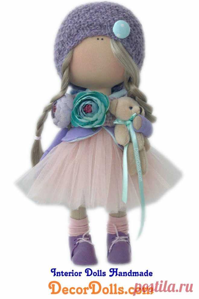 Cloth Tilda Doll, Stoffpuppe, Poupée, Handmade Fabric Doll, Textile Art Doll, Bambole Rag Doll, Puppen Muñecas Doll Yulia K Hello, dear visitors!This is handmade cloth doll created by Master Yulia K. (Sochi, Russia).  Doll is made by Order.Order production time is 4-6 weeks. FREE SHIPPING TO ANY COUNTRY.Doll is 30 cm (11,8 inch) tall and made of only quality materials.All dolls stated on the photo are made by Yulia K.You can find them in ou