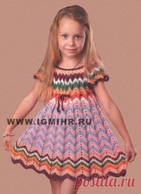 Нарядное летнее платье с узором зигзаг для девочки 5-6 лет. Крючок