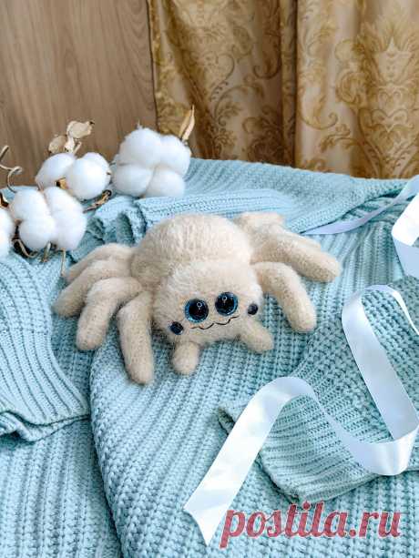 PDF Паучок Чуча крючком. FREE crochet pattern; Аmigurumi toy patterns. Амигуруми схемы и описания на русском. Вязаные игрушки и поделки своими руками #amimore - вязаный паук, паучок из обычной пряжи.
