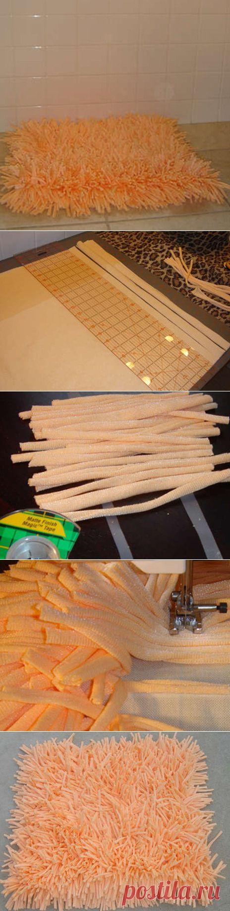 Мохнатый коврик для ванной комнаты, своими руками из старой !.