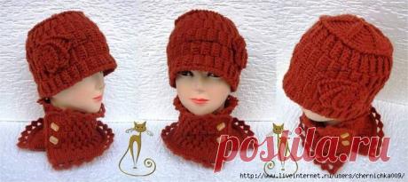 Вязаный комплект: шапочка и шарфик