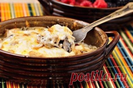 Жюльен с курицей и грибами
Отличный рецепт приготовления жюльена с курицей, грибами, луком, сыром и сливками.