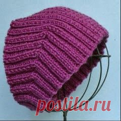 Специально для тех, кто не любит ходить в шапках придумана повязка :-) Несложная в исполнении, повязка на голову подарит вам тепло