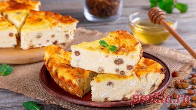 Знакомый вкус: 9 рецептов творожной запеканки как в детском саду Творожную запеканку многие взрослые вспоминают с ностальгией. Как повторить кулинарный шедевр — рассказали в статье.